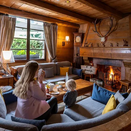 Au Coin Du Feu Hotel