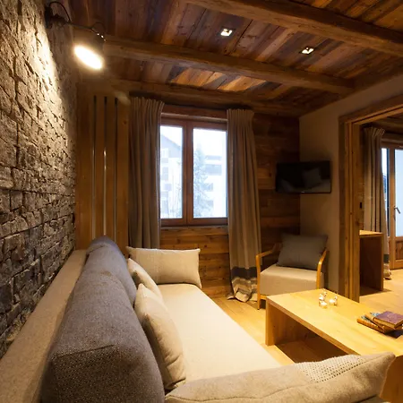 Au Coin Du Feu Megeve