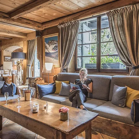 Hotel Au Coin Du Feu 4*