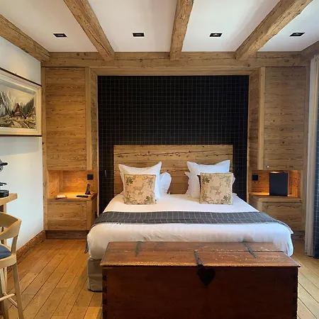 Au Coin Du Feu Hotel 3*