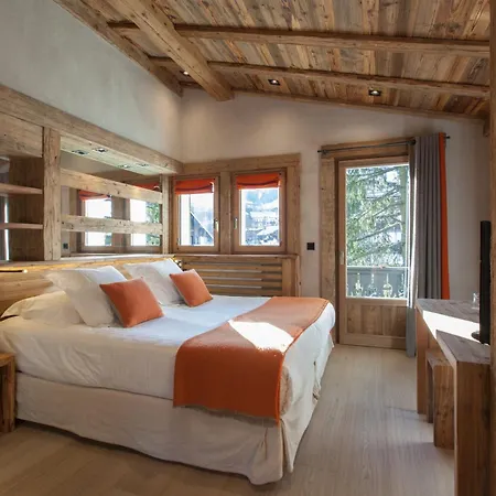 Au Coin Du Feu 4* Межев