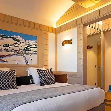 Au Coin Du Feu Hotel 4*