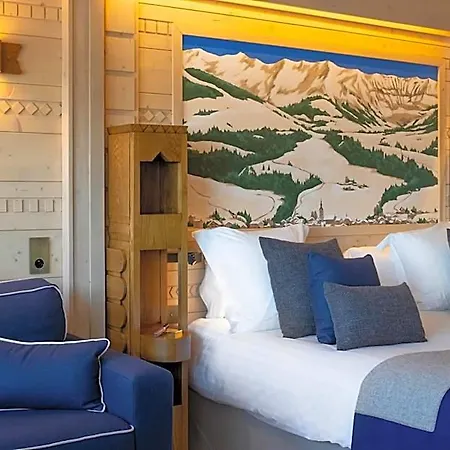 Au Coin Du Feu Hotel 4*